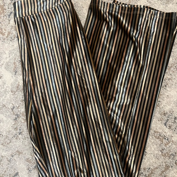 Zara Pants - Zara Black and Gold Striped Pants; size small